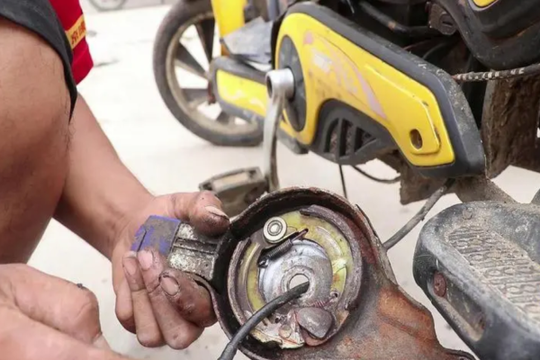 静安区电动车刹车故障